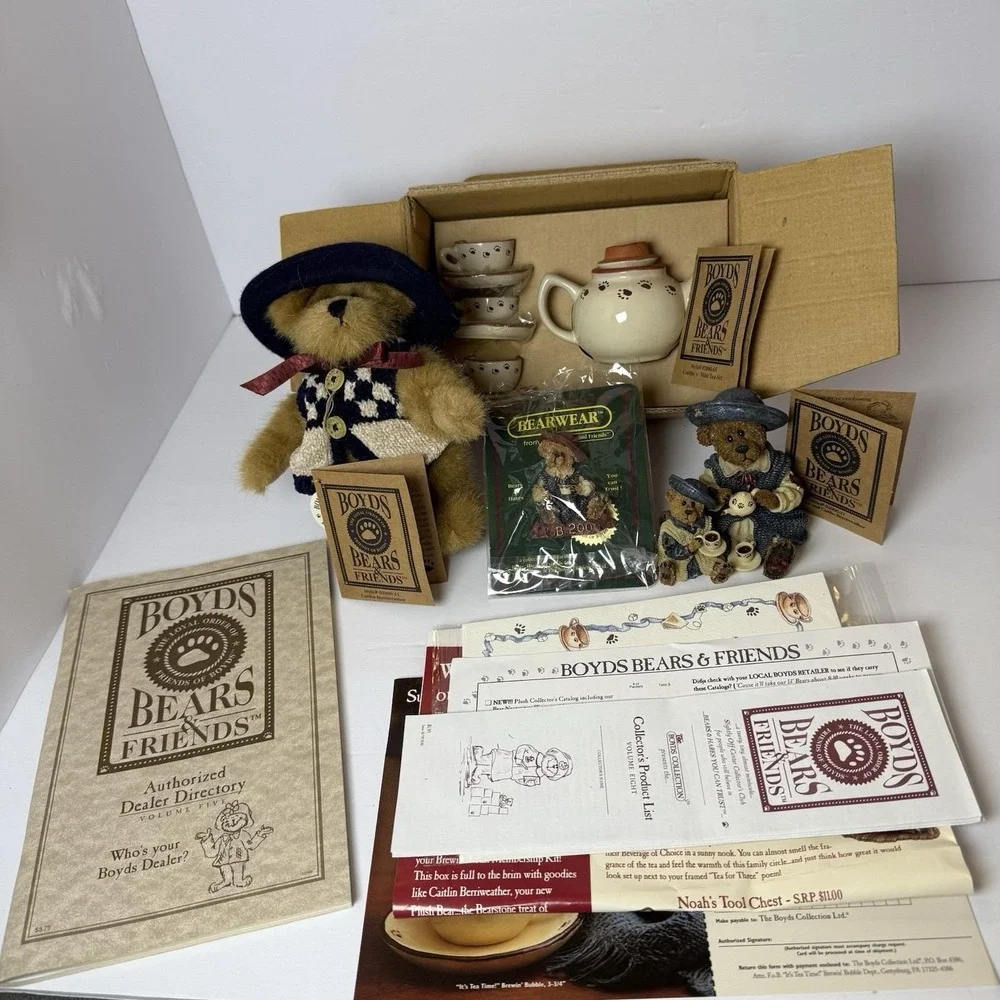 Boyds Bears Catherine and Caitlin Berriweather‎ /Fine cup of tea set 02000-21